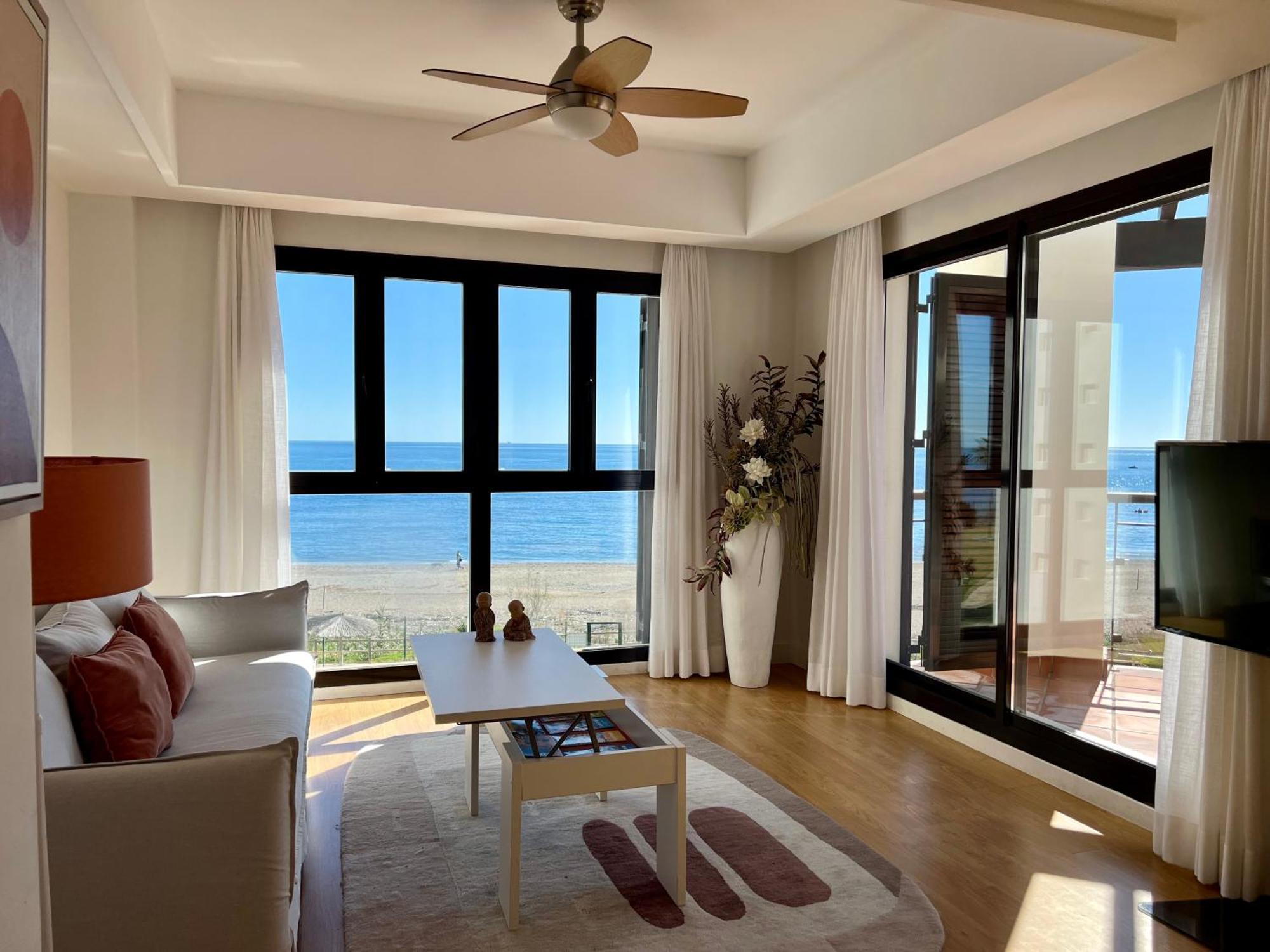 Apartamento Vista Mar カサーレス エクステリア 写真